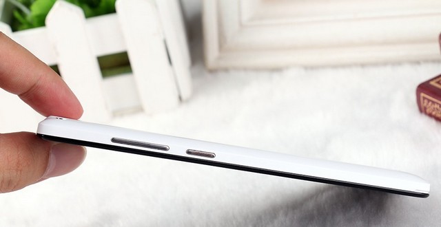 ZTE nubia Z7 mini белый на фото