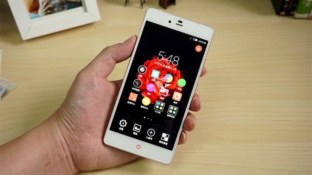 Фото смартфона ZTE nubia Z9 Max