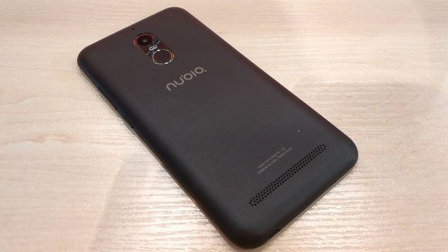 Фото телефона ZTE nubia N1 lite