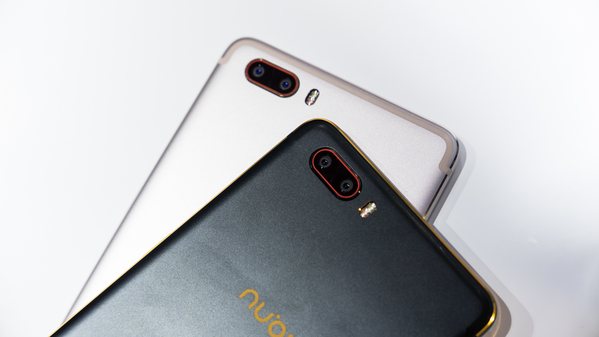 Фото смартфона ZTE nubia M2